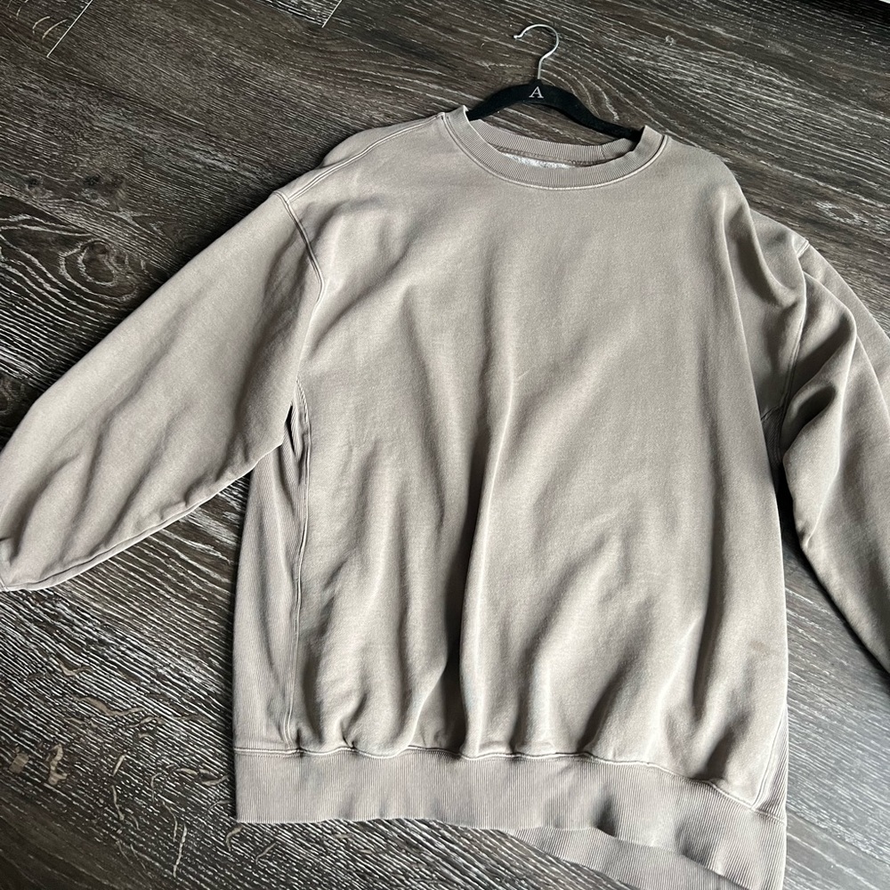 TNA oversized sweatshirt, size 2 (fits like an oversized medium crewneck).